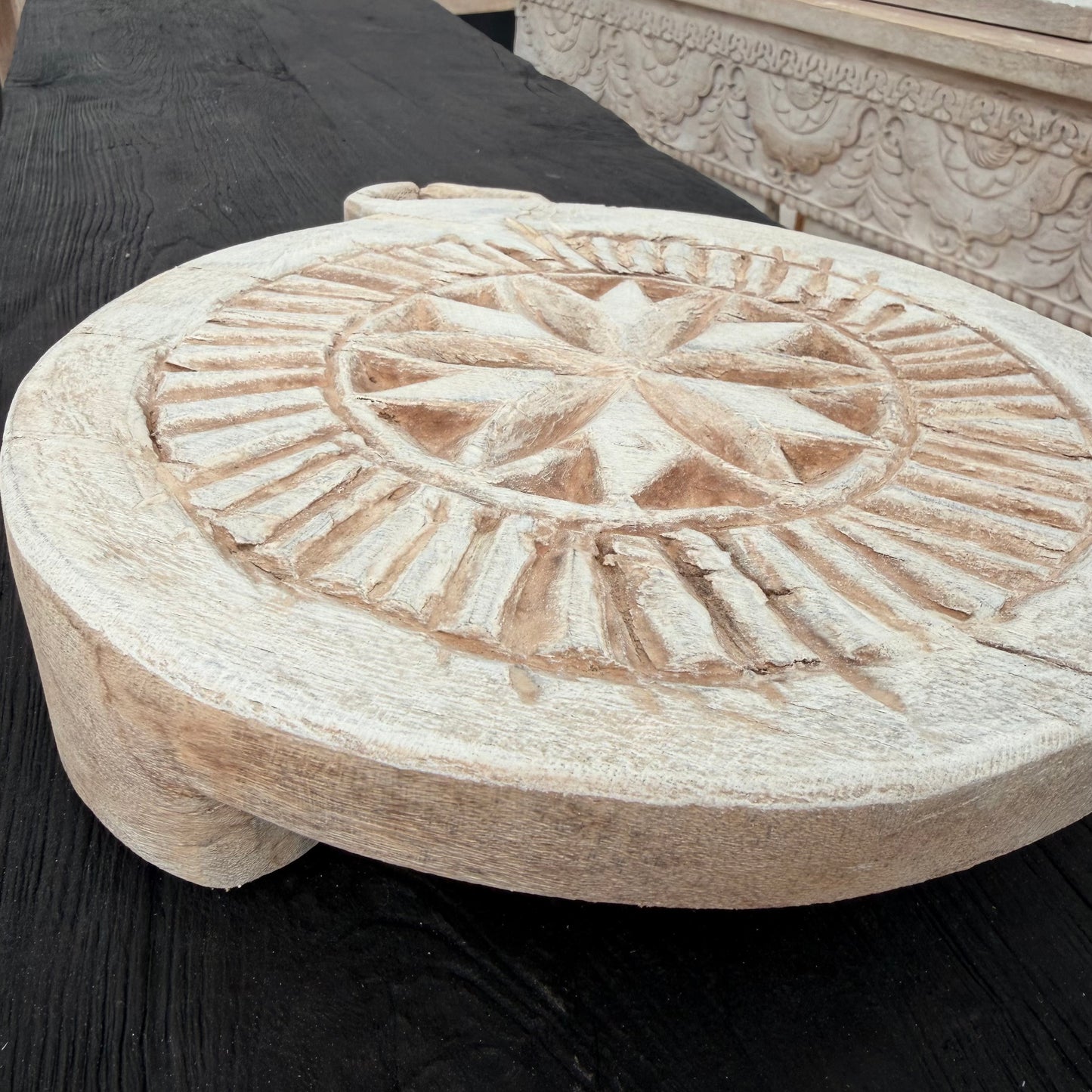 Round Vintage Wooden Raiser