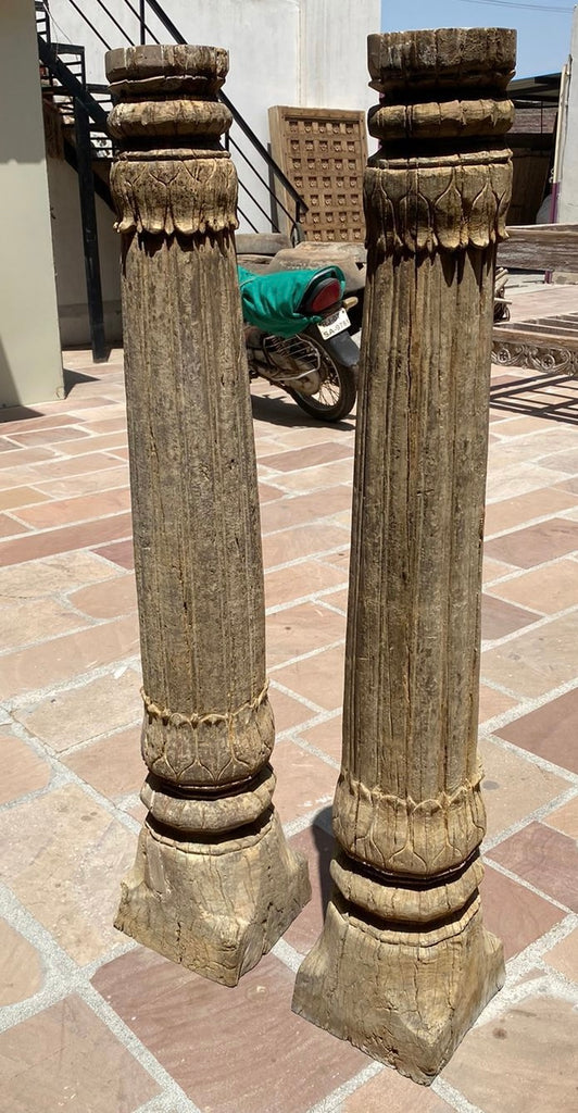 Vintage Column Pillar Stand - Bleach